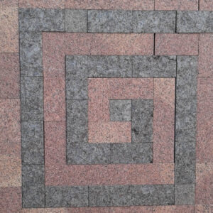 Комбінація червоного граніту і лабрадориту Комбінація червоного Корецького граніту і лабрадориту