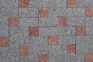 Пиляна бруківка з граніту Grey Ukraine та Maple Red