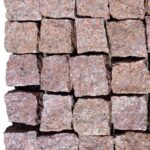 Колота бруківка з червоного Кишинського граніту 10x10x5 см