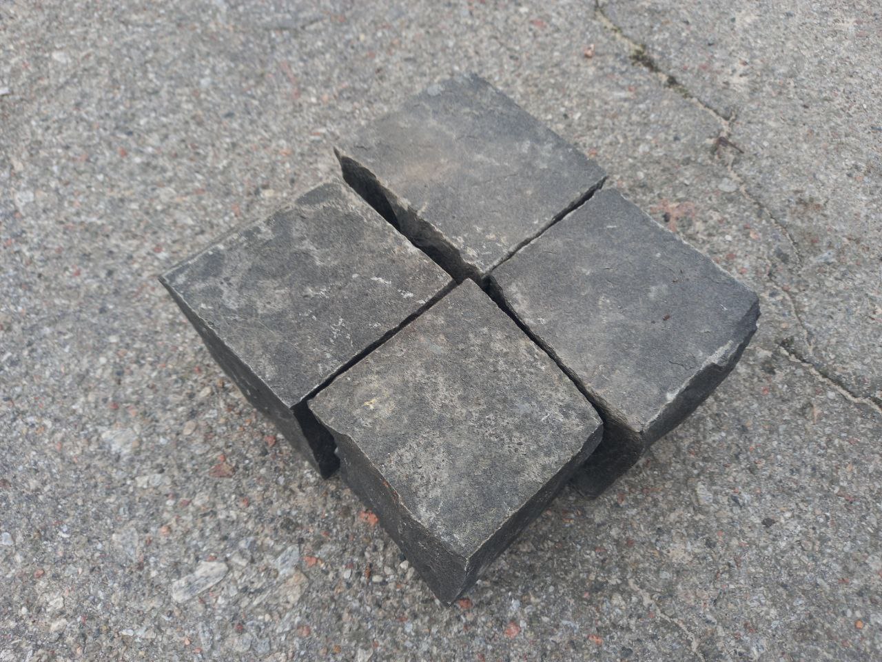 Бруківка з каменю Базальт - 20*20 см