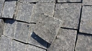 Французька бруківка з базальту